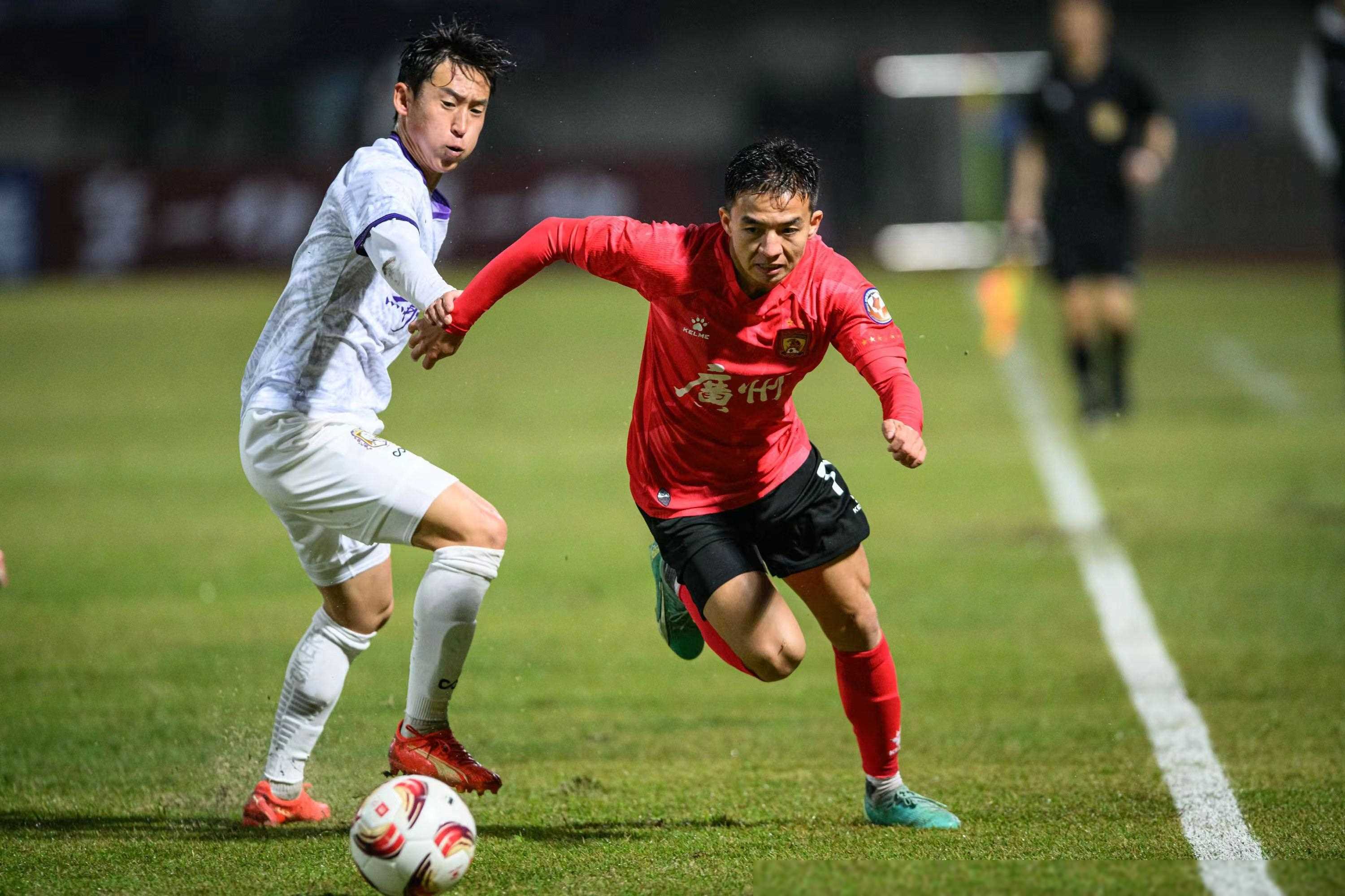 问鼎娱乐官方入口包含转折点广州队战术微调，西甲关键时刻攻防权衡，底气十足，球队文化再被提及的词条